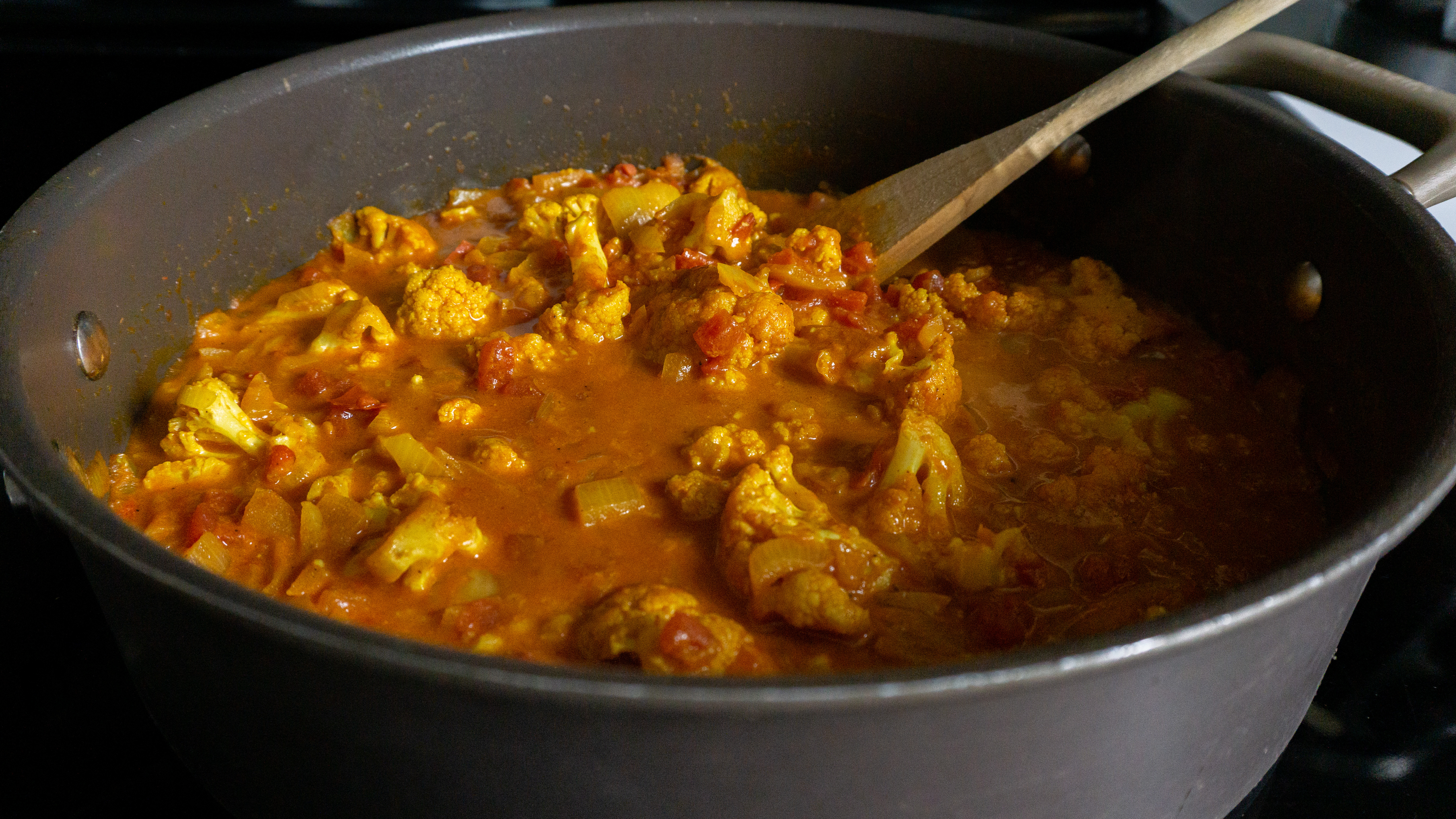 vegan cauliflower curry dish recipe