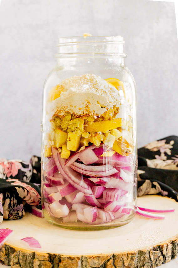 Place all ingredients except apple cider vinegar and honey in a quart-sized glass jar.
